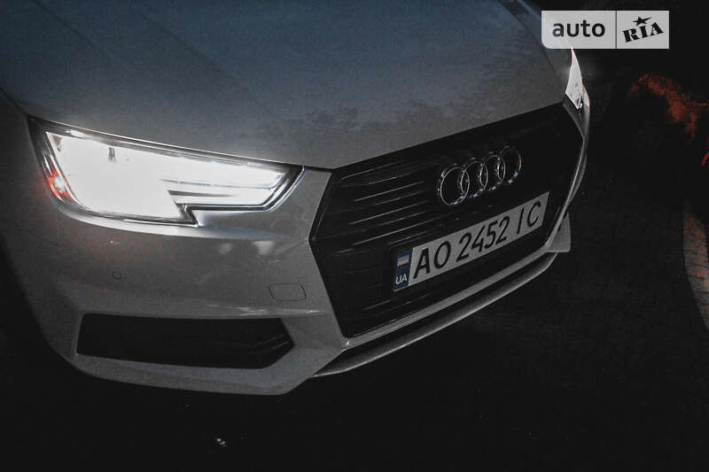 Седан Audi A4 2019 в Хусте