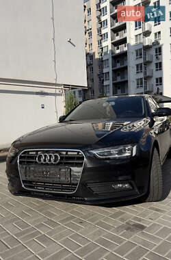 Седан Audi A4 2014 в 