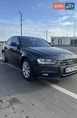 Седан Audi A4 2013 в Луцьку