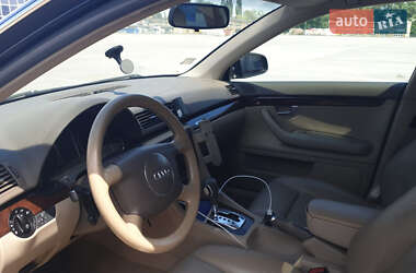 Седан Audi A4 2002 в 