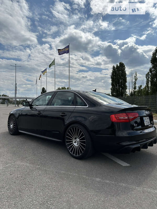 Седан Audi A4 2014 в Харкові