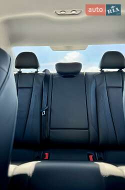 Седан Audi A4 2017 в 