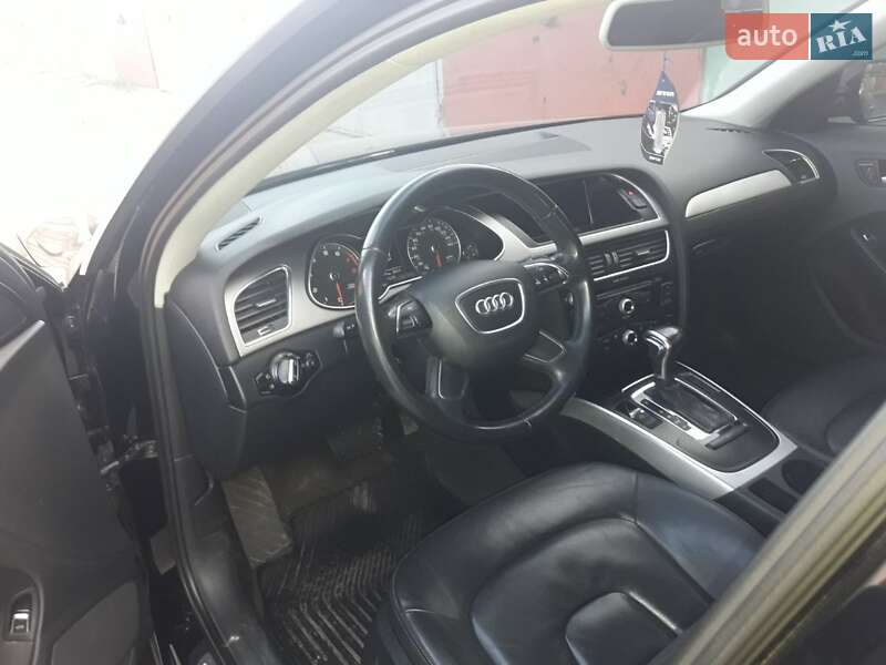 Седан Audi A4 2013 в Харкові