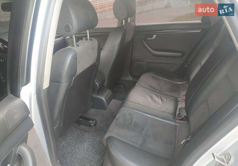 Универсал Audi A4 2004 в Новгород-Северском