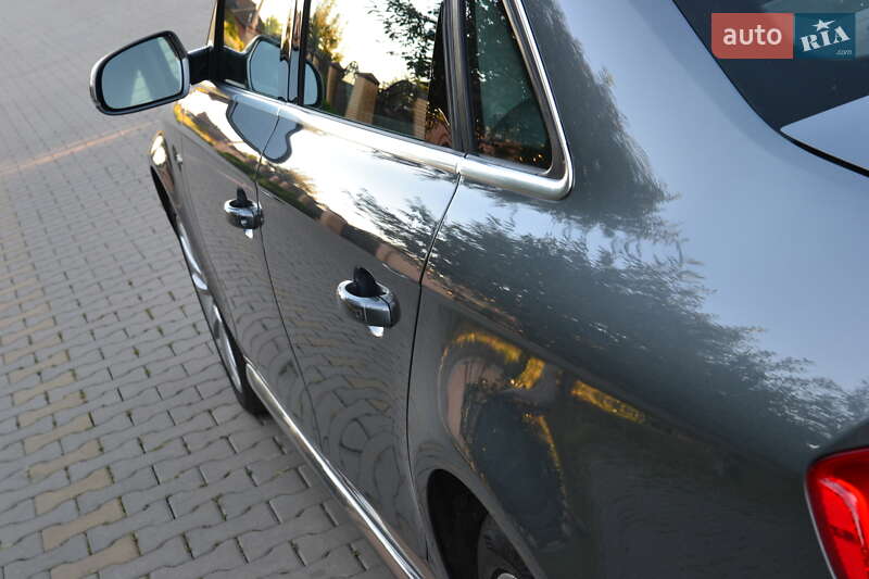 Седан Audi A4 2014 в Луцке