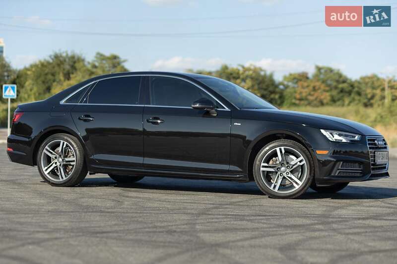 Седан Audi A4 2017 в Запорожье