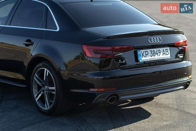 Седан Audi A4 2017 в Запорожье