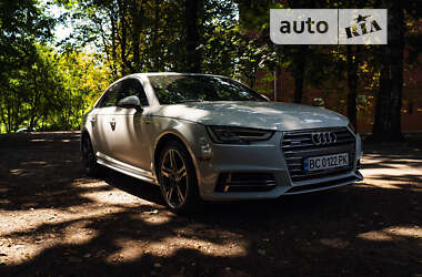Седан Audi A4 2018 в 