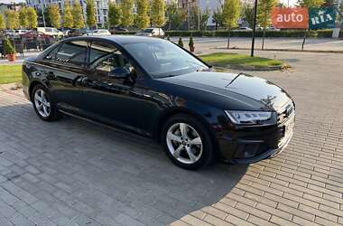 Седан Audi A4 2019 в Львові