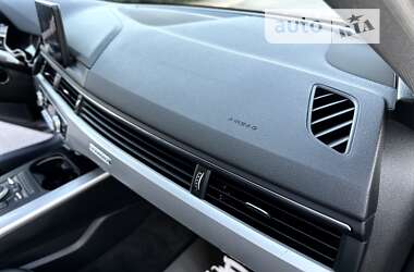 Седан Audi A4 2018 в 