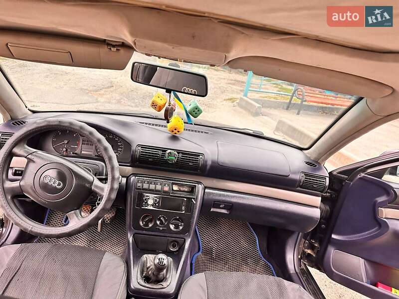 Универсал Audi A4 1998 в Луцке