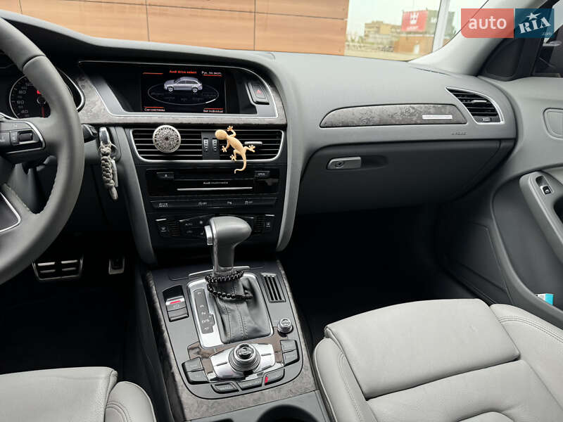 Универсал Audi A4 2015 в Киеве