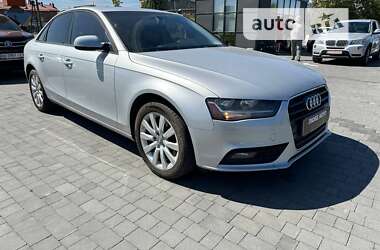 Седан Audi A4 2013 в Львове