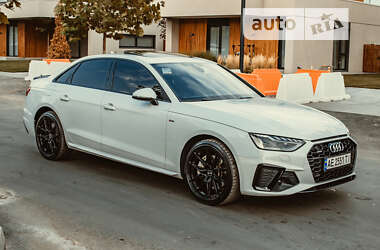 Седан Audi A4 2019 в Дніпрі