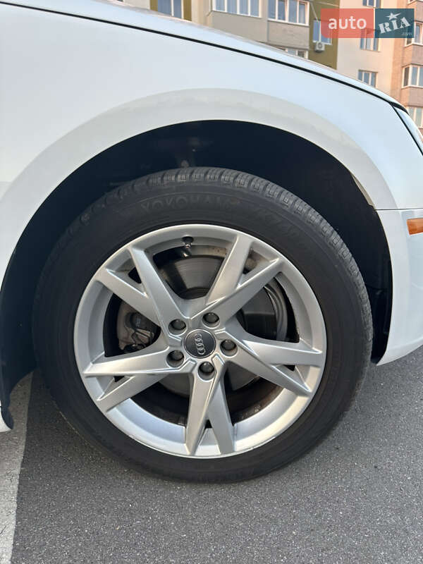 Седан Audi A4 2018 в Виннице
