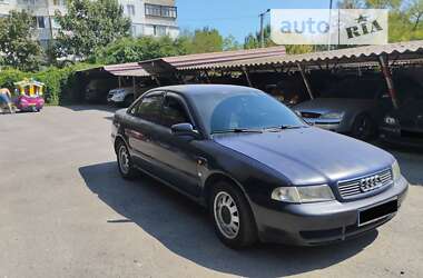 Седан Audi A4 1997 в Одесі