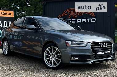 Седан Audi A4 2014 в Стрию