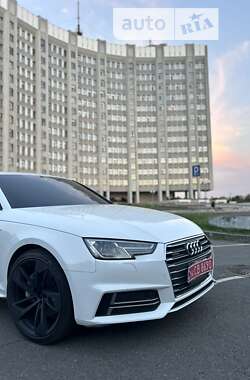 Седан Audi A4 2017 в Львові