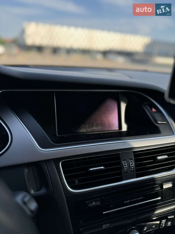 Седан Audi A4 2013 в Одессе