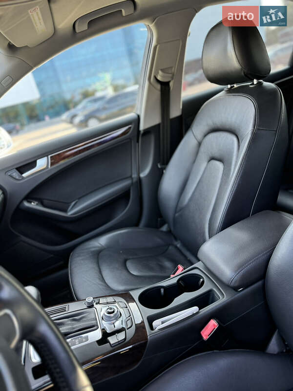 Седан Audi A4 2013 в Одессе