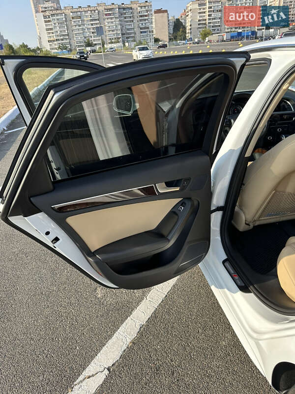 Седан Audi A4 2013 в Києві