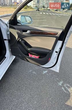 Седан Audi A4 2013 в 