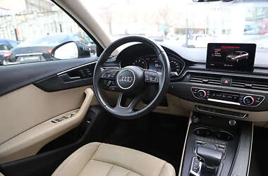 Седан Audi A4 2019 в Киеве