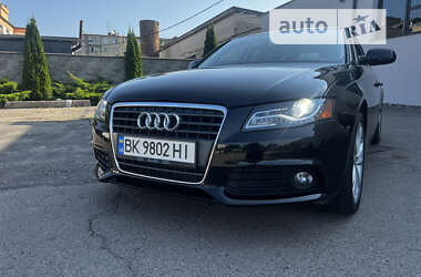 Седан Audi A4 2012 в Ровно