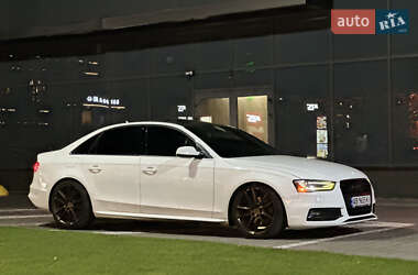 Седан Audi A4 2014 в 