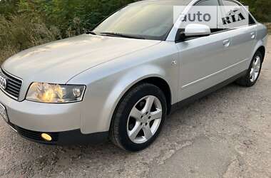 Седан Audi A4 2001 в Ромнах