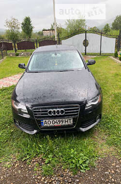 Седан Audi A4 2012 в Синевире