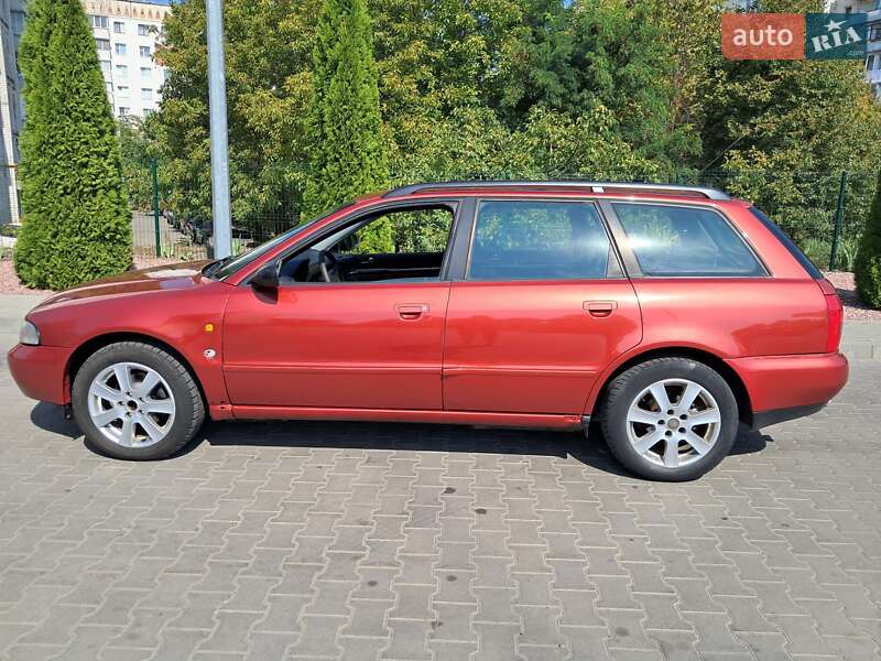 Универсал Audi A4 1996 в 