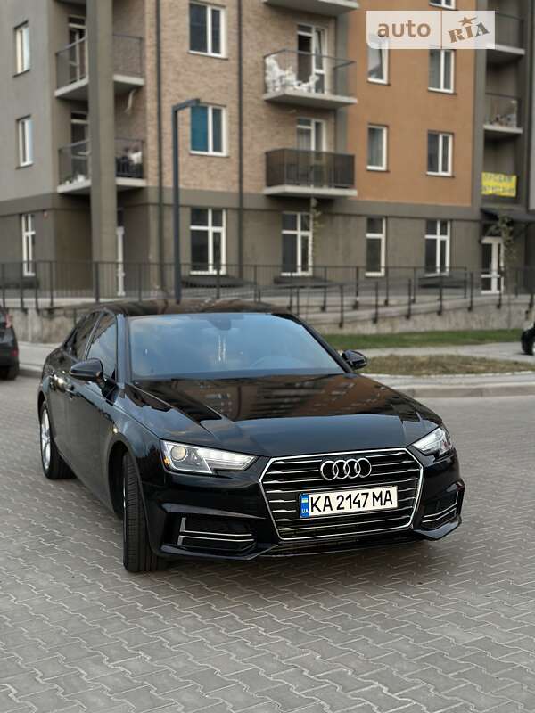 Седан Audi A4 2017 в Черновцах