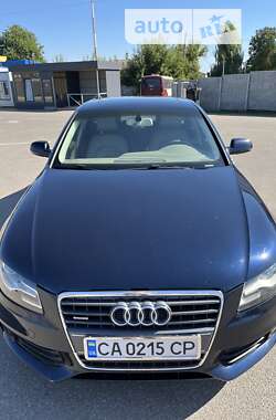 Седан Audi A4 2011 в Каменке