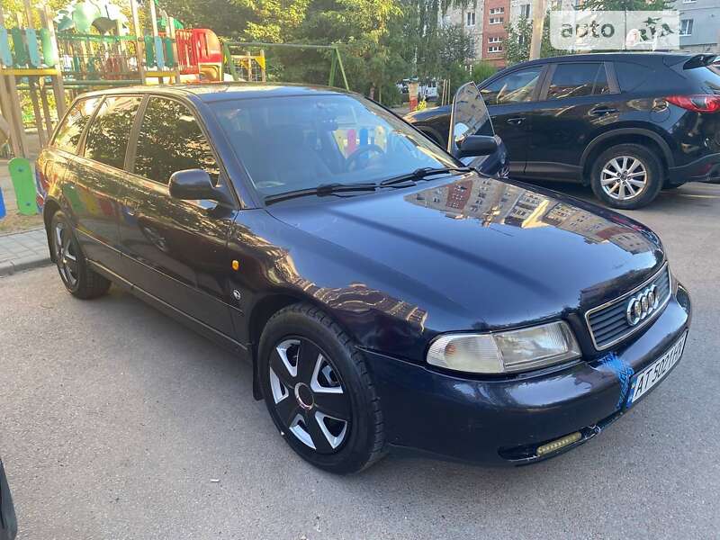 Універсал Audi A4 1997 в Івано-Франківську
