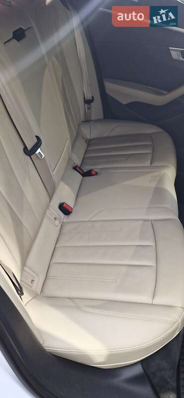 Седан Audi A4 2017 в Умани