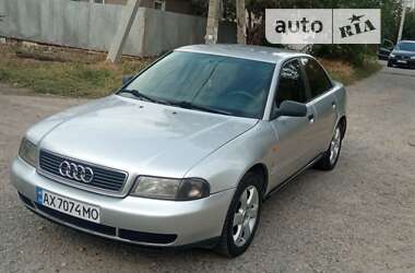 Седан Audi A4 1995 в Харкові