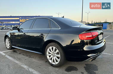 Седан Audi A4 2014 в Трускавце