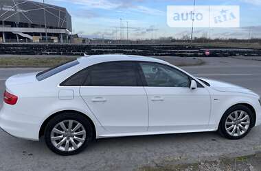 Седан Audi A4 2014 в Львові