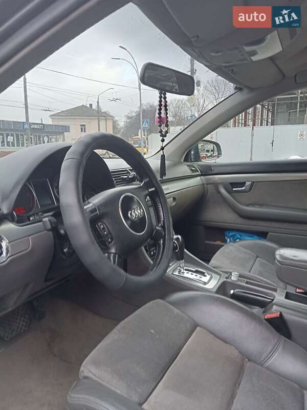 Седан Audi A4 2001 в Черновцах