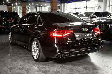 Седан Audi A4 2014 в Одесі