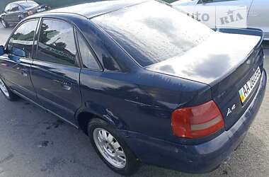 Седан Audi A4 2000 в Киеве