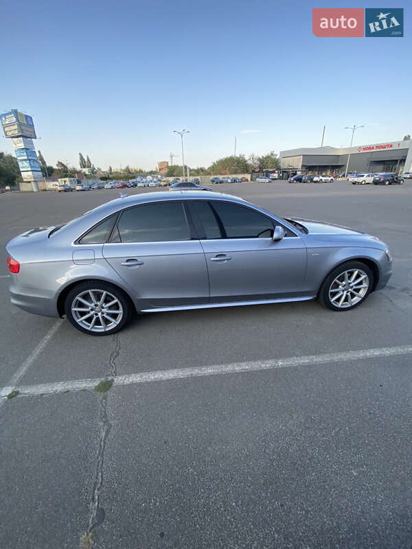 Седан Audi A4 2015 в Полтаве