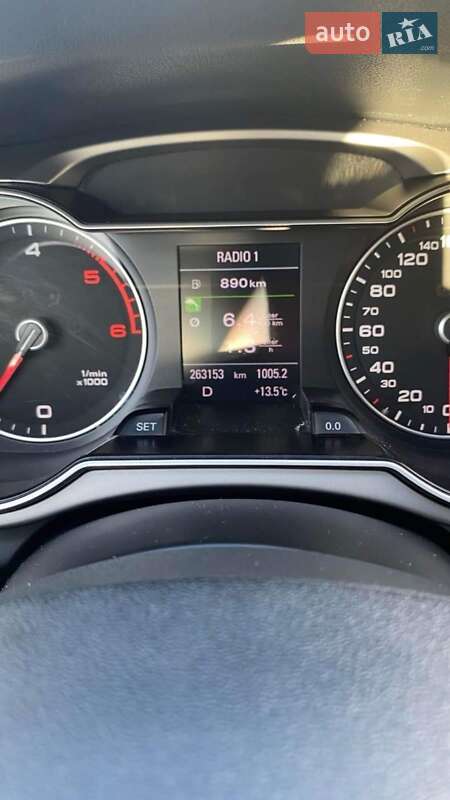 Седан Audi A4 2012 в Ужгороді