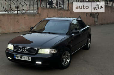 Седан Audi A4 1995 в Миколаєві