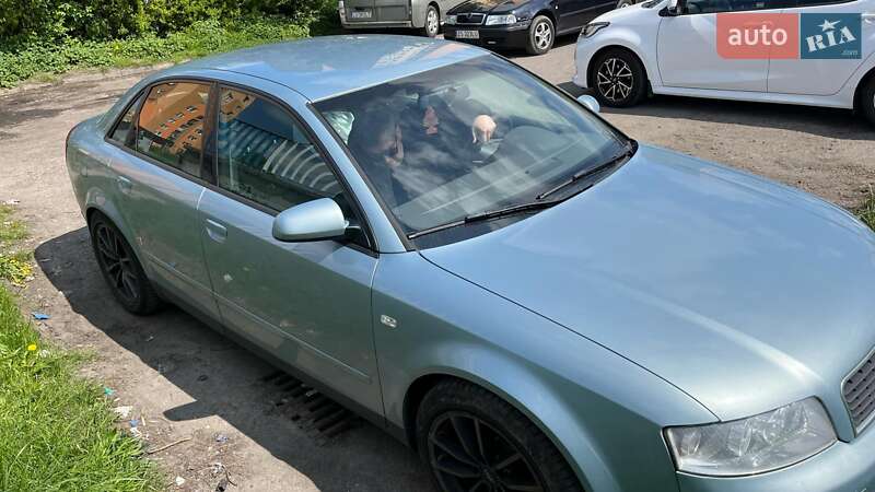 Седан Audi A4 2002 в Гайсине