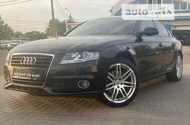 Седан Audi A4 2011 в Николаеве