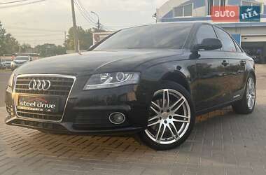 Седан Audi A4 2011 в Николаеве