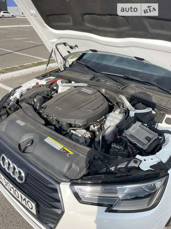 Седан Audi A4 2019 в Киеве