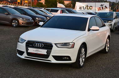 Седан Audi A4 2013 в Луцьку